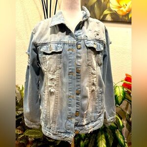 Fashion Nova rigged/distressed denim jacket women’s size S